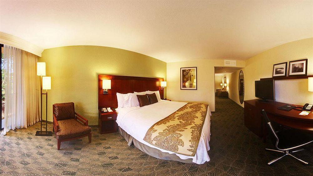 Courtyard By Marriott Bradenton Sarasota/Riverfront Exterior foto