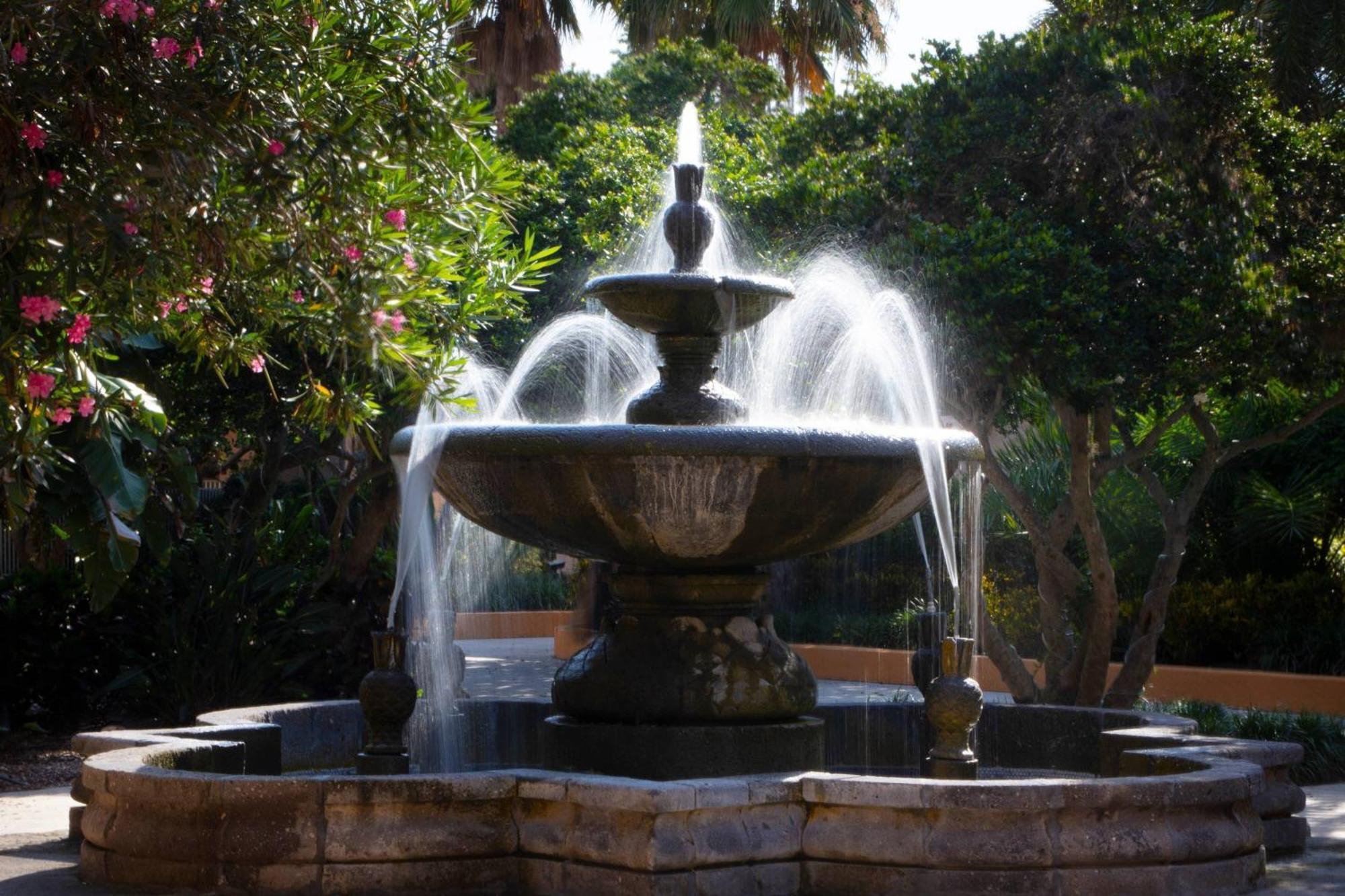 Courtyard By Marriott Bradenton Sarasota/Riverfront Exterior foto